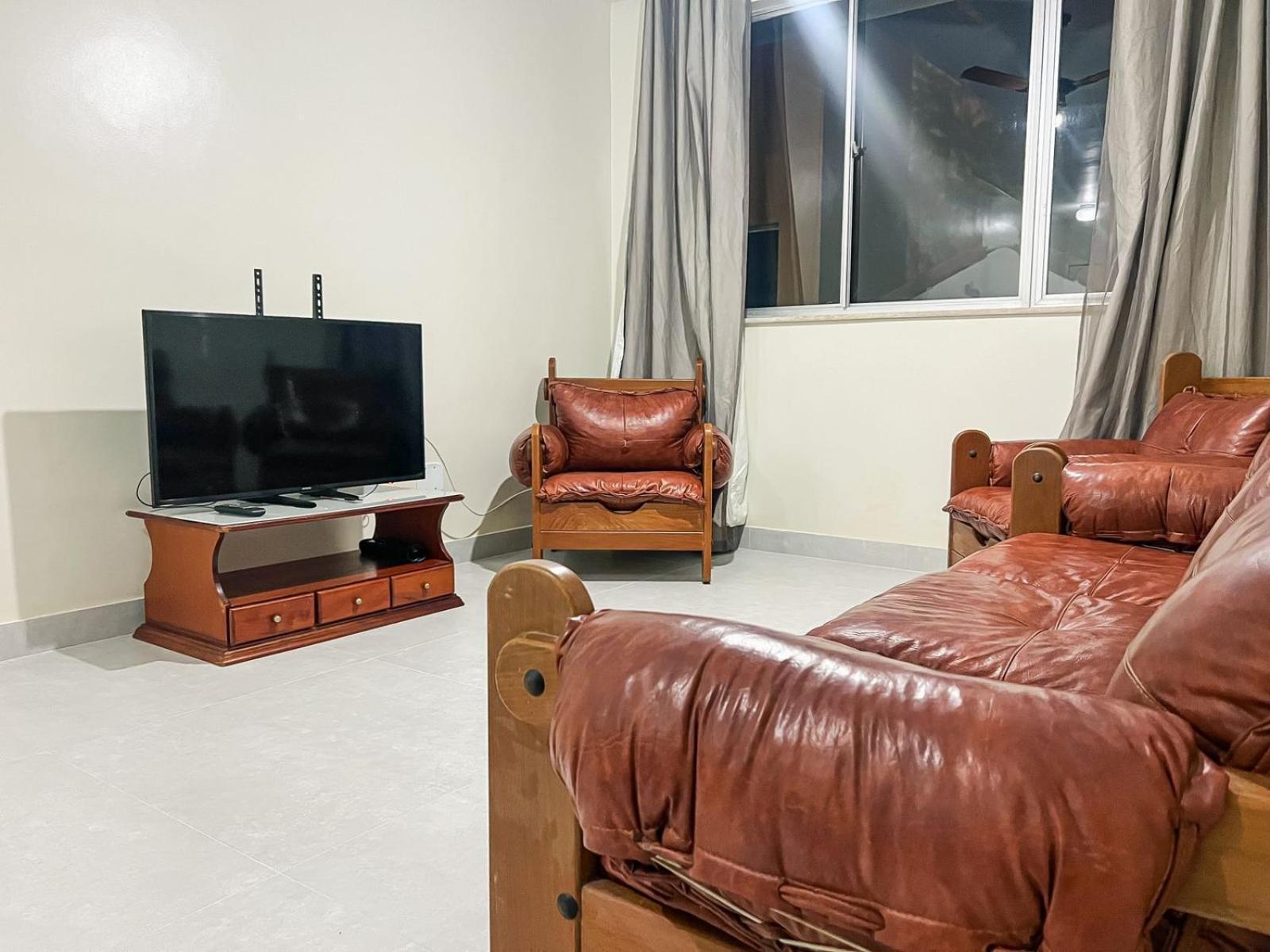 Apartamento Na Praia Do Forte - Poucos Passos Do Mar กาโบฟรีโอ ภายนอก รูปภาพ