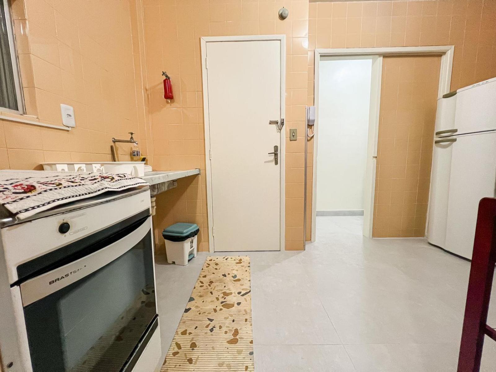 Apartamento Na Praia Do Forte - Poucos Passos Do Mar กาโบฟรีโอ ภายนอก รูปภาพ